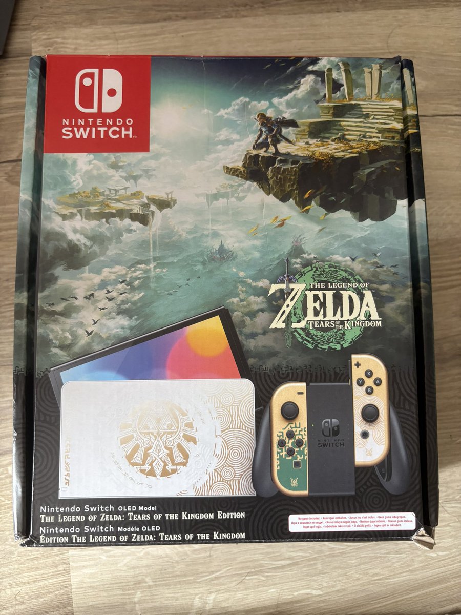 LittlePissenlit's tweet photo. RT APPRÉCIÉE ! Hello ici !! Je met en vente ma Switch Oled Zelda Tears of the kingdom ! En parfait état elle n’a aucun soucis elle est comme neuve ! Boîte complète ! 

200e me MP si intéressée ! https://t.co/swPyn1NXpO