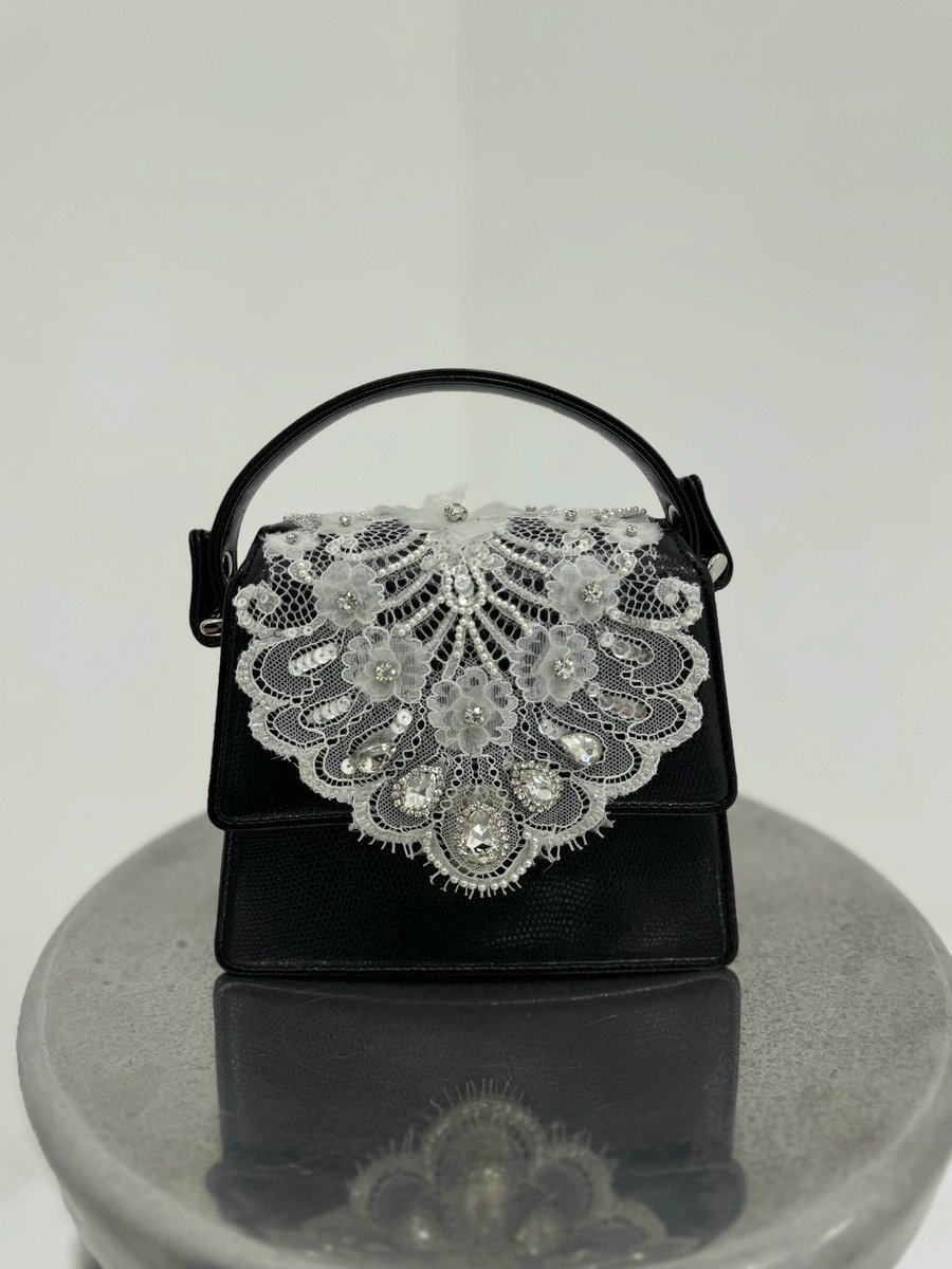 tanakadaisuke ▫︎White lace crocodile mini bag レースにはビーズ