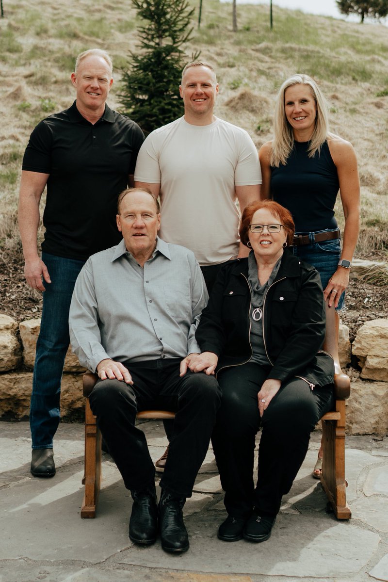 CoachK_40's tweet image. Family Photo ❤️