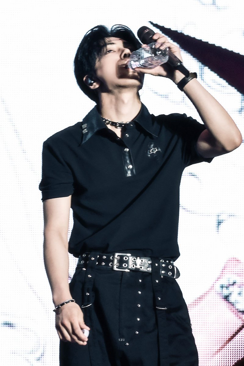 𝟙 𝟚 𝕌 tweet media