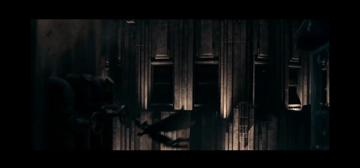 JustBenByDay's tweet photo. If only there was someone who could repurpose some of these cool Batman shots from JL17 into something worth while.... https://t.co/p8wJgdvOEf