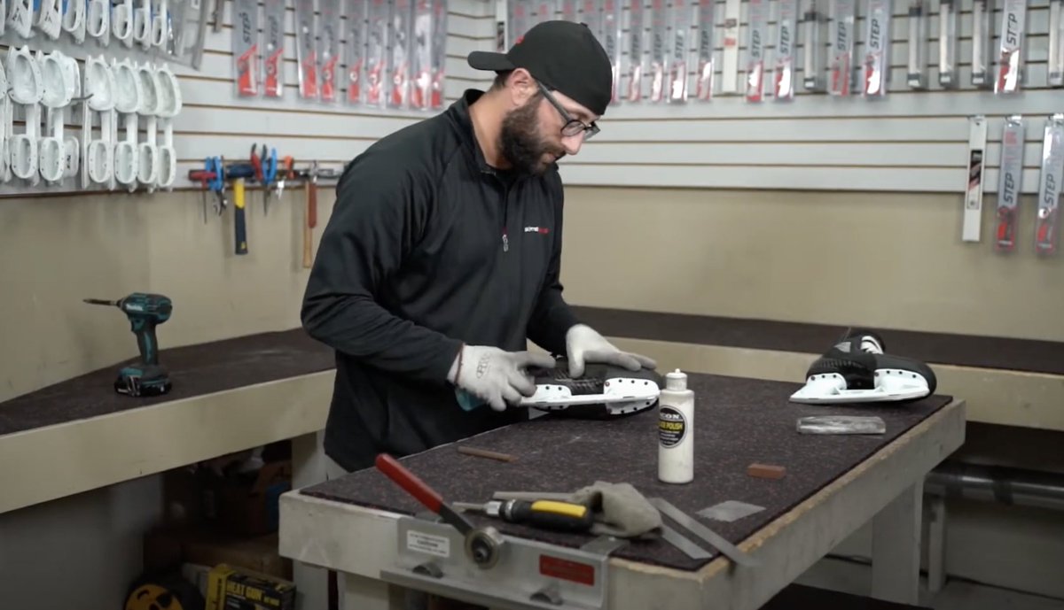 SkateWorksTroy's tweet photo. Keep your skates in top shape with our expert maintenance tips! 🛹🧰 To ensure they last longer and perform better, learn the essentials at our website! Check it out: https://t.co/bnLutnEg6p #SkateMaintenance #SkateCare #SkateTips https://t.co/LcgLmb0qUa
