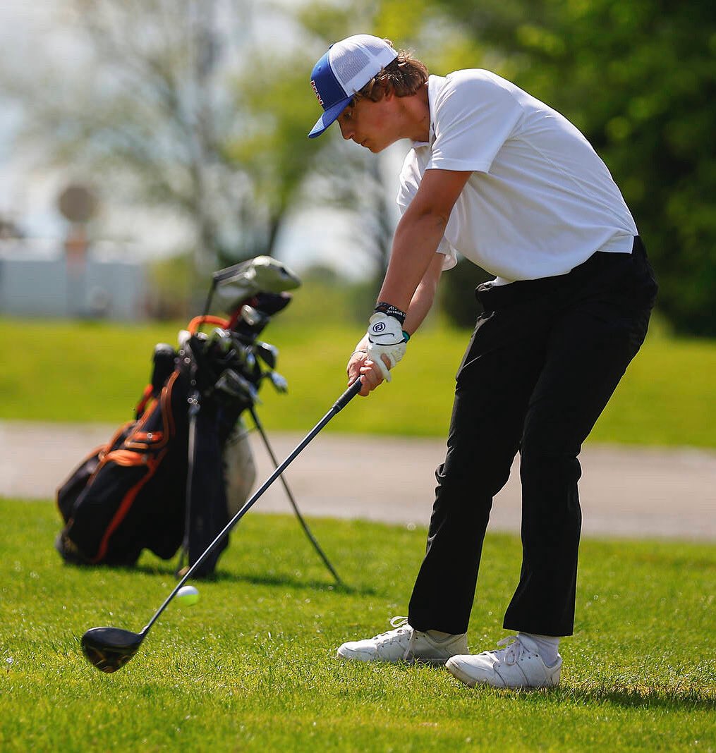 Good luck to our Men’s Golf team at County today! Hopefully the rain stays away for some massive swings and finesse putts! #BuildTheTribe #ICE