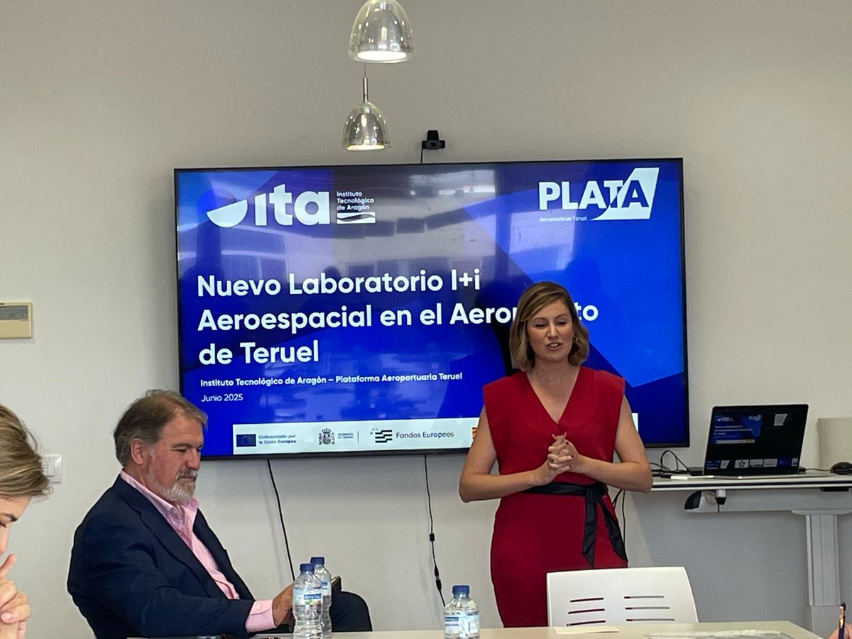 ITA_tecnologia's tweet photo. #INNOLAND by @ITA_tecnologia 
Presentación en #Teruel y sesión de co-diseño para identificar oportunidades de colaboración.
Nuevo laboratorio I+i Aeroespacial en @aeropuerteruel 
✈️🚀
Con @EstherBorao @jlnunezbruis 
@CEPYMETeruel @CEOEAragon https://t.co/PdoqyXzla6