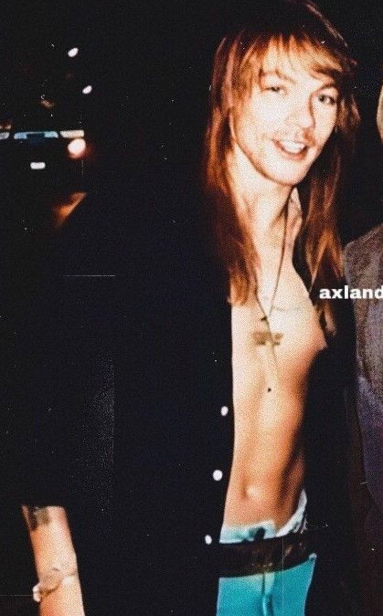 daily axl being hot (@axlbeinghot) on Twitter photo 