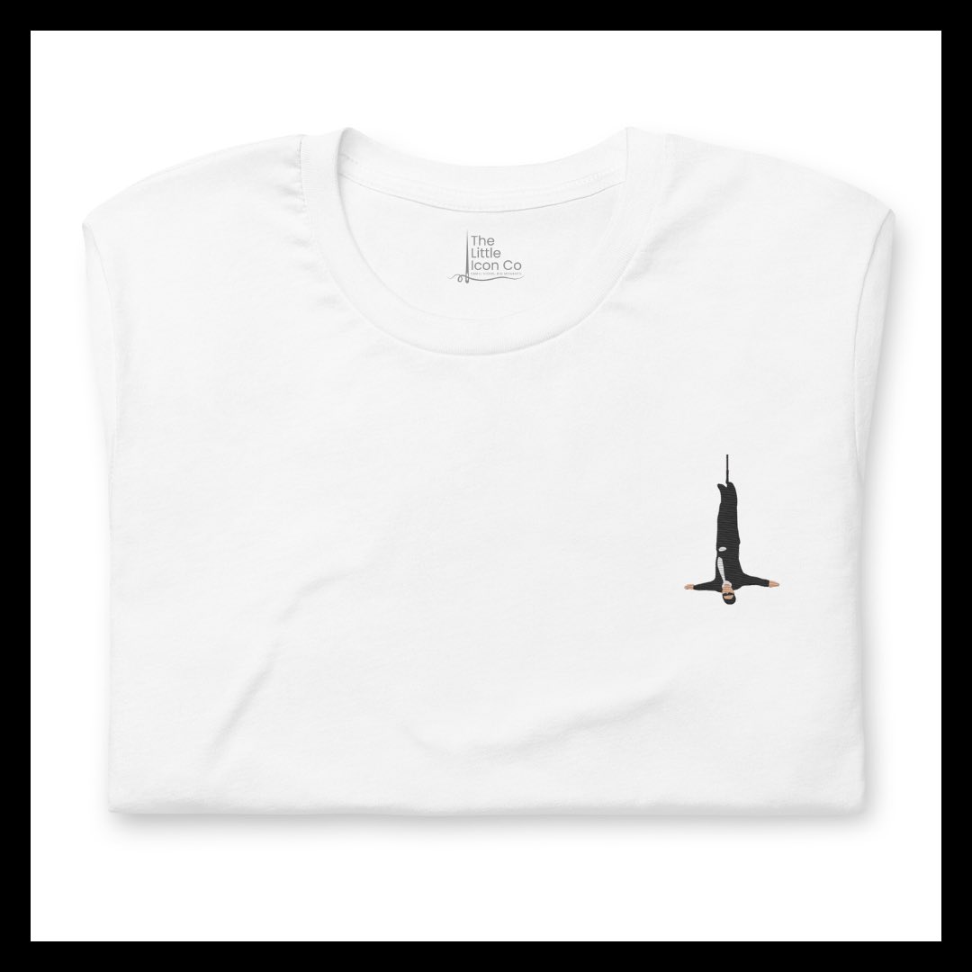 TheLittleIconCo's tweet photo. 🎉 GIVEAWAY TIME! 🎉

To celebrate Robbie Williams back on tour, we’re giving away a FREE embroidered Robbie Knebworth t-shirt. 

To enter:
1 - Follow @TheLittleIconCo
2 - Like & RT this tweet

A UK winner will be picked at random on Saturday 7th June  — good luck! 🤞

https://t.co/3haxAbJLKf

#RobbieWilliams #Giveaway