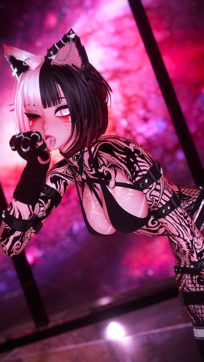 Kitty cleaning up for you master~ Meow~

#vrchat