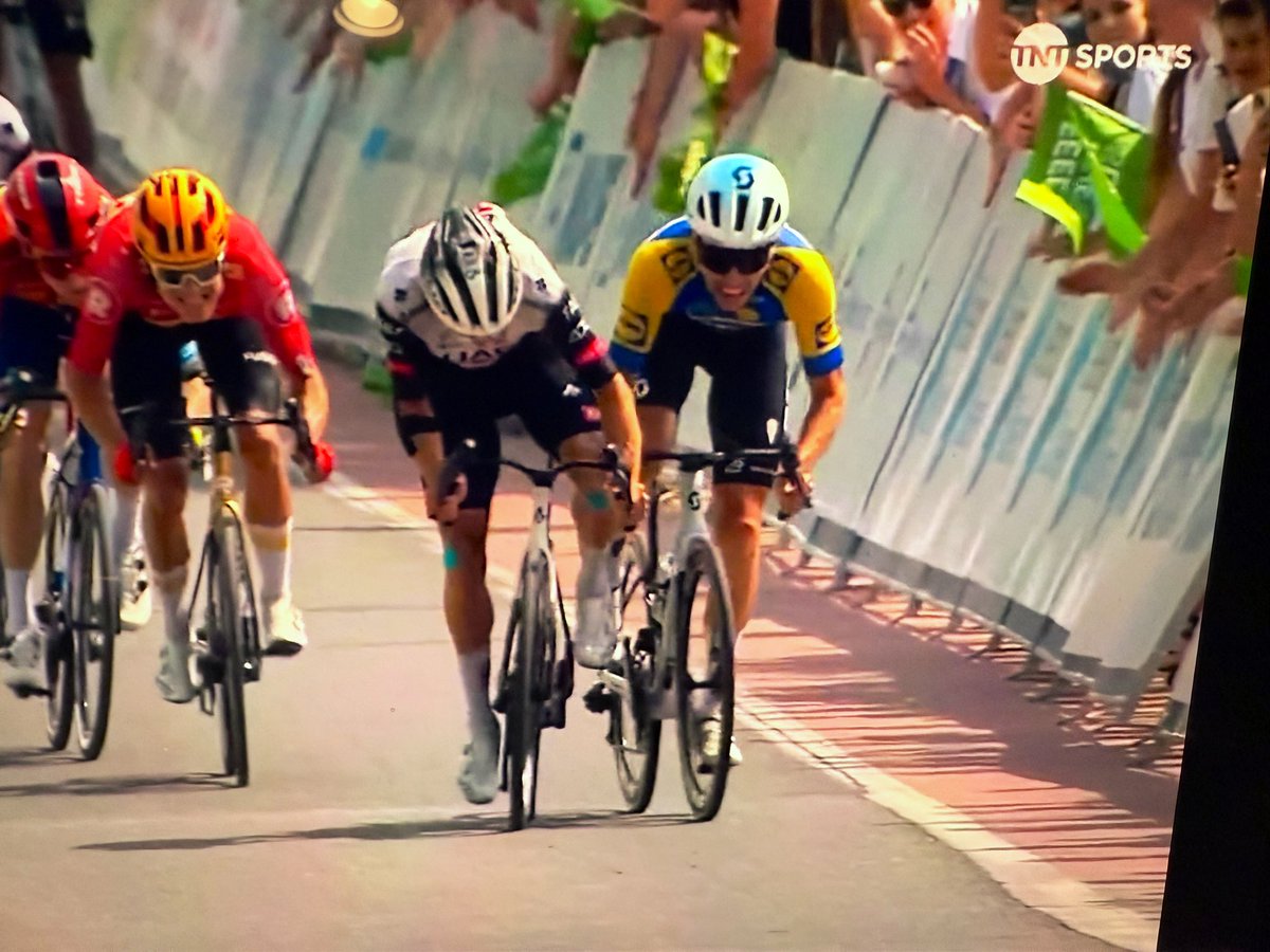 Oliveira fue relegado al último lugar del lote con el que llegó por una desviación y cerrarle de manera “irregular” a Christen