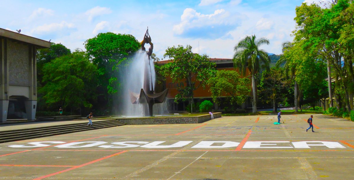 luisyepesb's tweet photo. Penosa situación de @udea: rector reelecto con maña y atornillado, pese a sus bajos resultados. Un miembro del #CSU que pasa a jugoso cargo; se une a mal uso de la "hora cátedra", burocracia y otros. ¿La comunidad universitaria qué dice? #SOSudea. @carlosmpat @Korssoh. https://t.co/hQK7yajETc