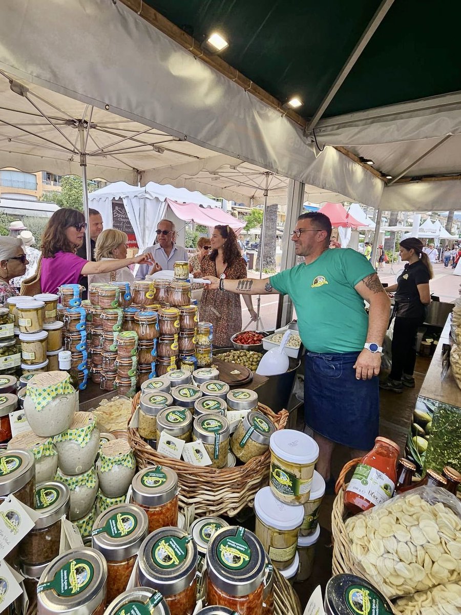 [INAUGURATION ✂️🇮🇹] Ce matin, la Chambre de Commerce Italienne pour la France de Marseille a eu l’honneur de lancer une nouvelle édition de Bandol fait sa Dolce Vita, devenu un rendez-vous incontournable de la promotion du "Made in Italy" en <a href="/MaRegionSud/">Région Sud</a>