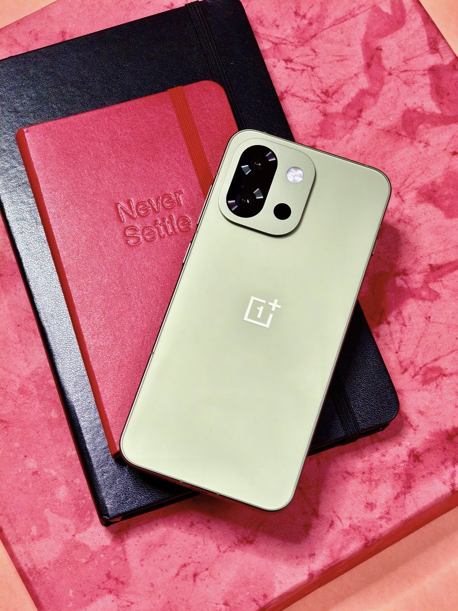 heyitsyogesh's tweet image. Been using the OnePlus 13s for the past 2 months.

It has a character &amp;amp; tends to grow on you over time. Segment defining phone that even iPhone users cannot miss

Pricing is no doubt higher at Rs 54,999, but you do get Rs 5k worth of offers.

Sharing my thoughts in this thread!