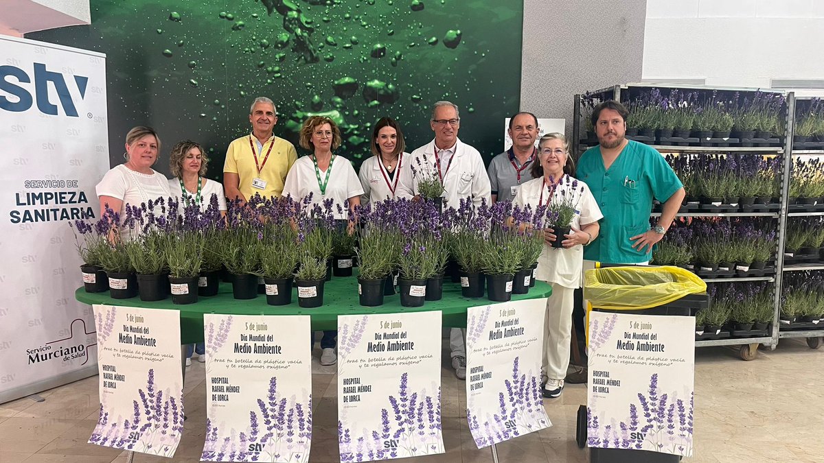 Area 3 Salud Lorca (@area3lorca) on Twitter photo 🌍♻️ En el <a href="/Area3Lorca/">Area 3 Salud Lorca</a> celebramos el #DíaMundialDelMedioAmbiente apostando por un planeta más limpio 💜 Cambia una botella de plástico vacía y llévate un toque de oxígeno: una planta de lavanda 🌱 Juntos contra el plástico #MedioAmbiente #SaludSostenible #ÁreaIIILorca #STV 🌍♻️ En el <a href="/Area3Lorca/">Area 3 Salud Lorca</a> celebramos el #DíaMundialDelMedioAmbiente apostando por un planeta más limpio 💜 Cambia una botella de plástico vacía y llévate un toque de oxígeno: una planta de lavanda 🌱 Juntos contra el plástico #MedioAmbiente #SaludSostenible #ÁreaIIILorca #STV