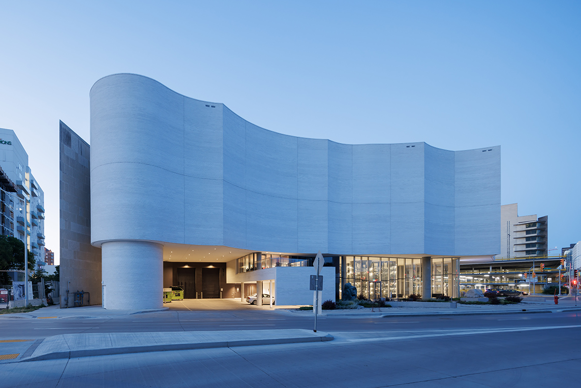 MaltzanArch's tweet image. Michael Maltzan's 2024 CIMAM presentation showcased how museums can embrace adaptive sustainability over traditional permanence.
#MuseumDesign #Sustainability #CIMAM2024 #MichaelMaltzan
@hammer_museum @wag_ca
mmaltzan.com/?page_id=11629…
