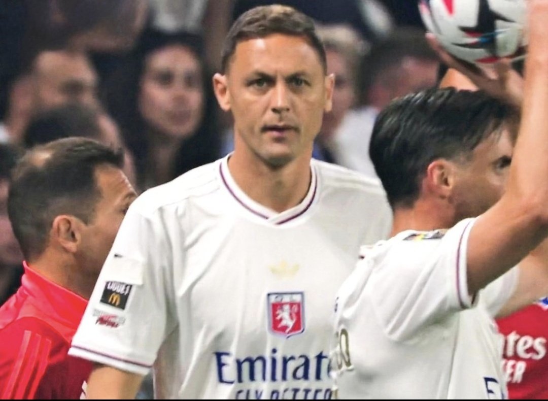 SerbiaBased's tweet photo. Serbian footballer Nemanja Matić 🇷🇸 has been suspended after refusing to wear the LGBT 🏳️‍🌈 badge as part of a mandatory "Pride" campaign. Punishment: 4-match ban.

You’re not allowed to disagree. That’s not freedom, that’s ideological dictatorship 🇪🇺

Support for @NemanjaMatic https://t.co/GRGMC57tmP