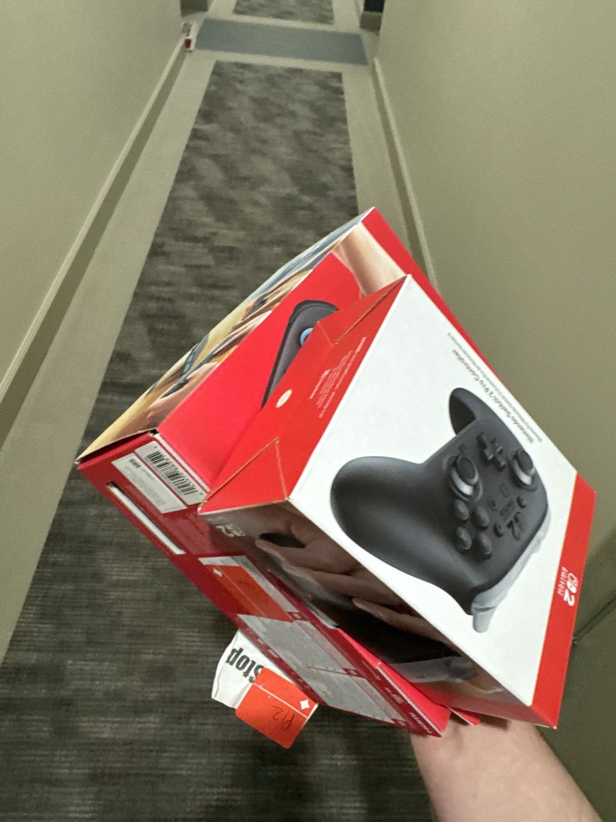 Nostalgia_Road's tweet photo. Great success! #Switch2 #midnightlaunch https://t.co/gkzVcWHG1B