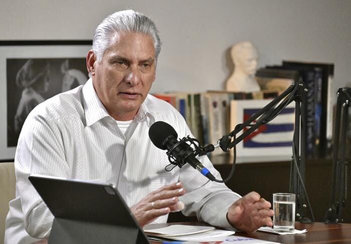 🇨🇺👉 #Hoy jueves, a las 6:30 pm, Desde la presidencia: “Las medidas de ETECSA: Análisis crítico con Díaz-Canel”.

ℹ️ Con participación del viceministro <a href="/Ernesto_RHdez/">Ernesto Rodríguez Hernández</a> y la presidenta de ETECSA, <a href="/taniavel76/">Tania Velazquez</a>.