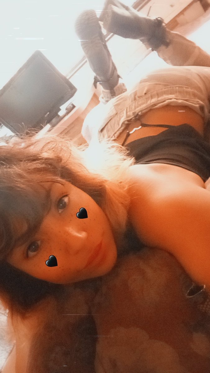 tiny_sabrinaw's tweet photo. 🖤😘
#contentcreator #gstring #heart #hotmess https://t.co/QFUCkwYDHt