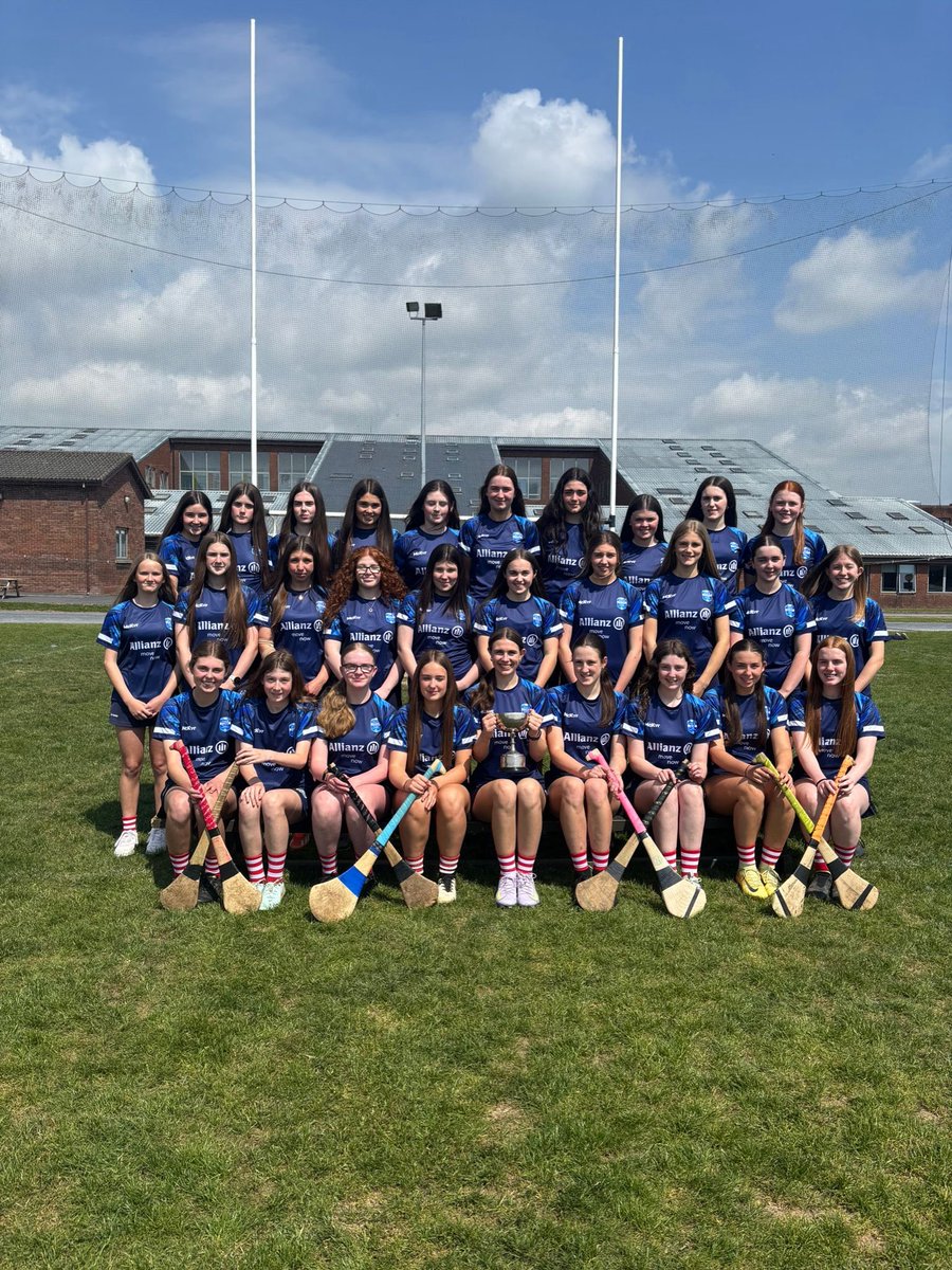 Our All-Ireland Junior Semi-Finalist panel were presented with jerseys, sponsored by Allianz who are promoting young girls in sport. They want to play a part in stopping the drop in female participation. Well done girls, the future is bright in CCS #StopTheDrop #WomenInSport