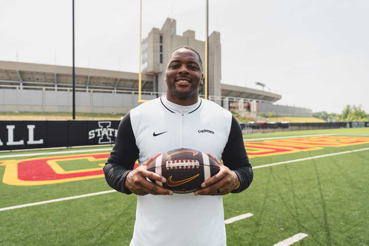 Iowa State Football (@cyclonefb) on Twitter photo Jayrone Elliott, our new Director of Student-Athlete Development, joined the latest CyCast. Tune in!
🎙️soundcloud.com/user-604961770…
<a href="/Jay_Elliott15/">Jayrone Elliott</a>
🌪️🚨🌪️ Jayrone Elliott, our new Director of Student-Athlete Development, joined the latest CyCast. Tune in!
🎙️soundcloud.com/user-604961770…
<a href="/Jay_Elliott15/">Jayrone Elliott</a>
🌪️🚨🌪️