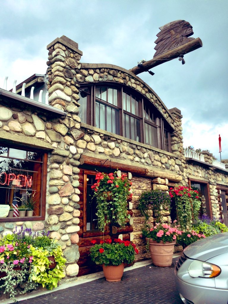 MitchandMarcy's tweet image. Past the #TunnelOfTrees in #PureMichigan, you’ll discover our #AlphabetChallenge #WeekWforWacky: 
The famous Polish restaurant called #LegsInn on the bluff overlooking beautiful #LakeMichigan. The stone building is adorned with legs all around 😱
🦵📸  #mitchandmarcyphotos