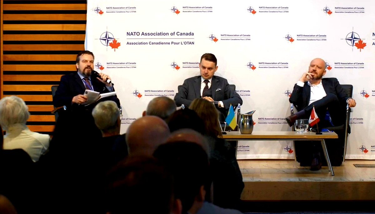 PetersonLitFund's tweet image. The #PetersonLiteraryFund was a proud sponsor of this year's @NATOCanada security conference focusing on Ukraine. @LisaShymko, PLF chair & a Director of #NATOCanada introduced keynote speaker, author - journalist @dianefrancis1.
Panelists included @general_ben, ambassador…