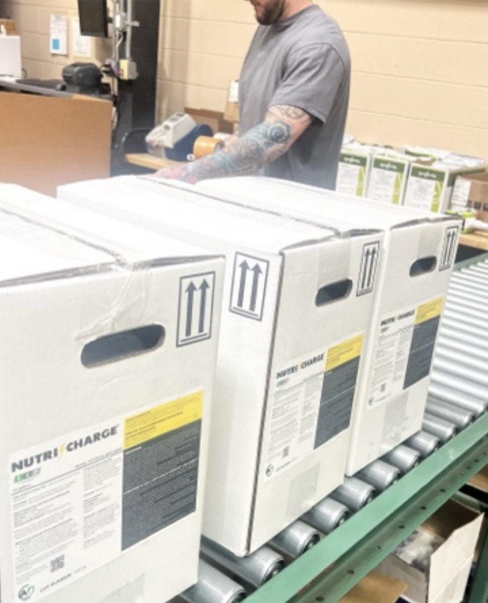 DirectEntInc's tweet image. Miss in-furrow or want another shot of some extra power? Call your rep or dealer today and find about how to take advantage of #NutriCharge technology on your farm!
#theDEIdifference #agronomy #soybeans #corn #wheat #cropresidue #farming #seedtreatment #infurrow #sidedress