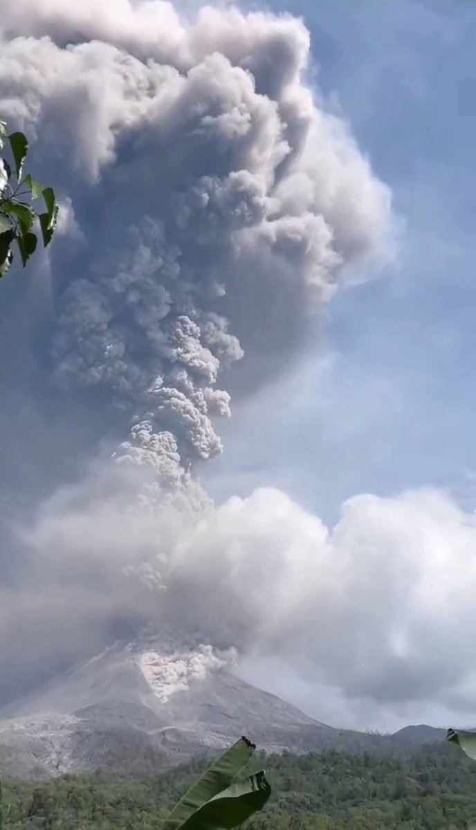 BREAKING NEWS: AT LEAST 8 VOLCANOES HAVE ACTIVATED IN THE PAST FEW WEEKS..

Among the colossus that have woken up are the Kilauea Volcano, Popocatépetl, Etna, Poás, Sakurajima, Lewotob, Laki-laki and now the fire in Guatemala.

Below is a compiled list of the eight volcanoes