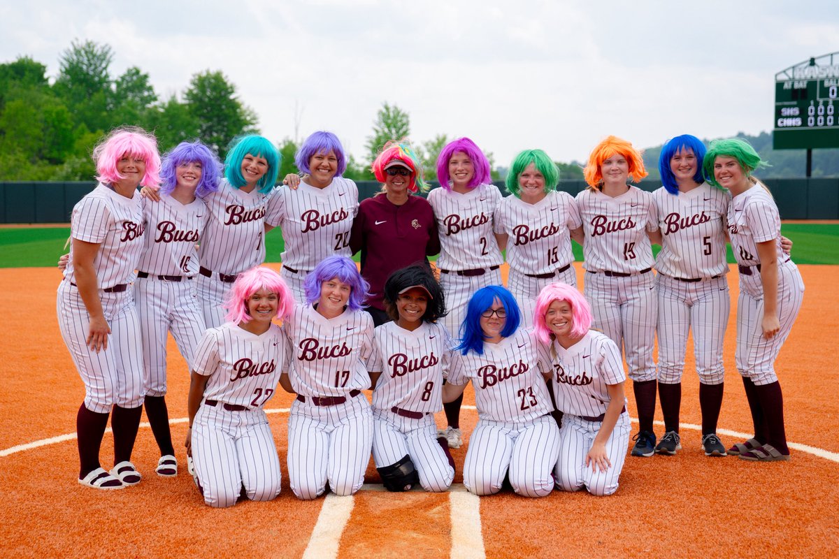 Another dub - you know the drill 📸💇‍♀️ Coach Tiff, hope you’ve picked your color… YOU’RE NEXT 👩🏼‍🎤

#ClimbContinues