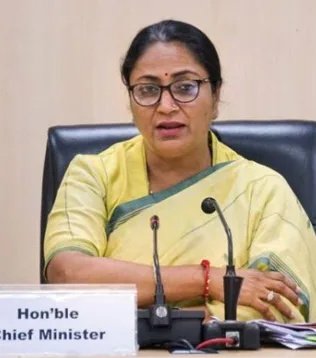 दिल्ली से बड़ी खबर

बकरा-ईद पर दिल्ली सरकार ने जारी की सख्त एडवाइजरी, अवैध बलि नही होगी 

बकरे की ही बलि बस ?

दिल्ली में कानून व्यवस्था, सार्वजनिक स्वच्छता और पशु कल्याण सुनिश्चित करने के उद्देश्य से सरकार ने बड़ा कदम उठाया है, अवैध तरीके से पशु बलि पर पूरी तरह से प्रतिबंध रहेगा