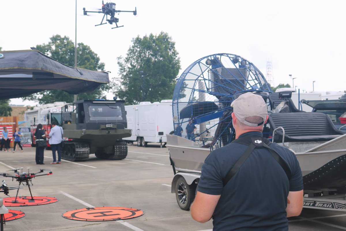 As the 2025 #HurricaneSeason season commences, #LDEQ is urging all residents to begin their preparedness efforts now. At a conference with Gov. Jeff Landry and #GOHSEP, experts highlighted the importance of early action. 1/2