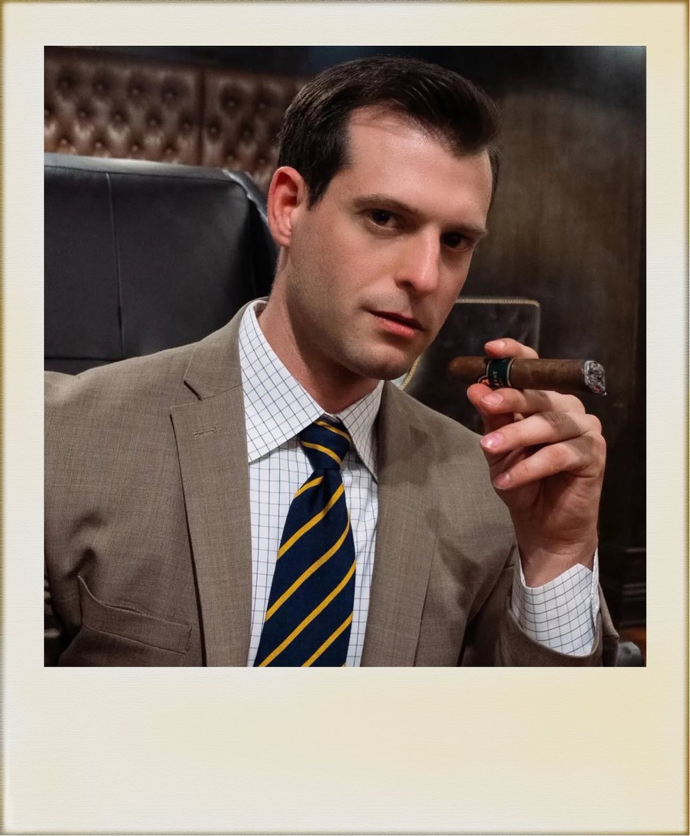 CigJohn (@cig_john) on Twitter photo 