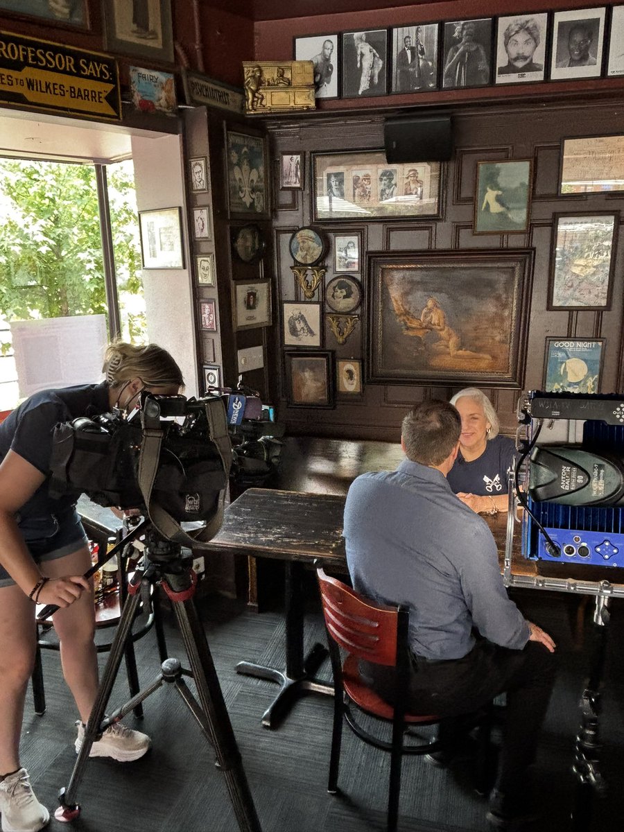 First week <a href="/7NewsDC/">7News DC</a>.  Still training/on-boarding, but happy to shadow two pros today <a href="/tomroussey7news/">Tom Roussey</a> and <a href="/kimifleming_/">Kimi Fleming</a> who put up with me peppering them with questions.