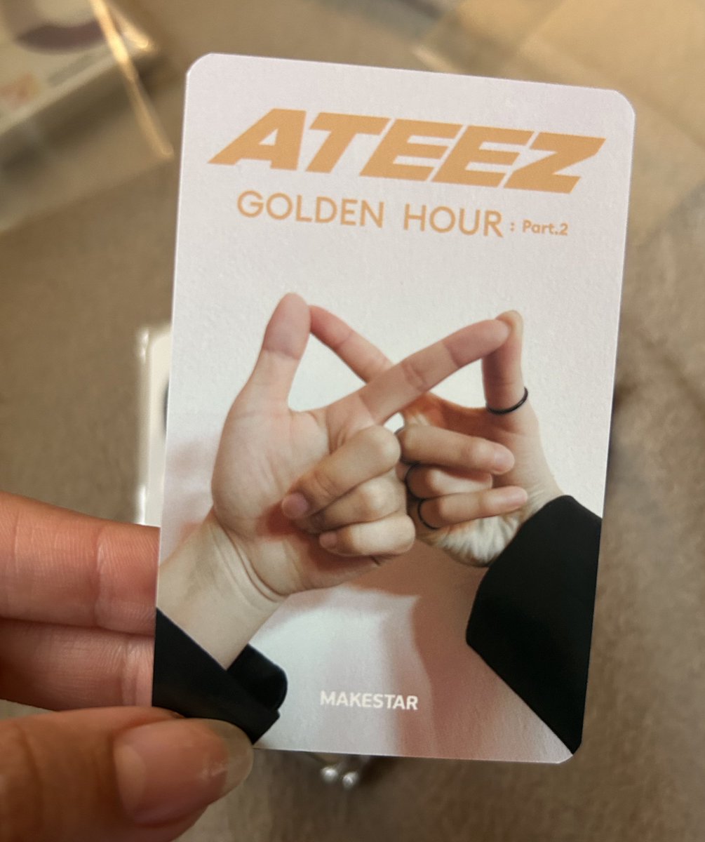 wxxyobear's tweet photo. jjcnghwx hand size difference… https://t.co/IL9DoVe6Vr