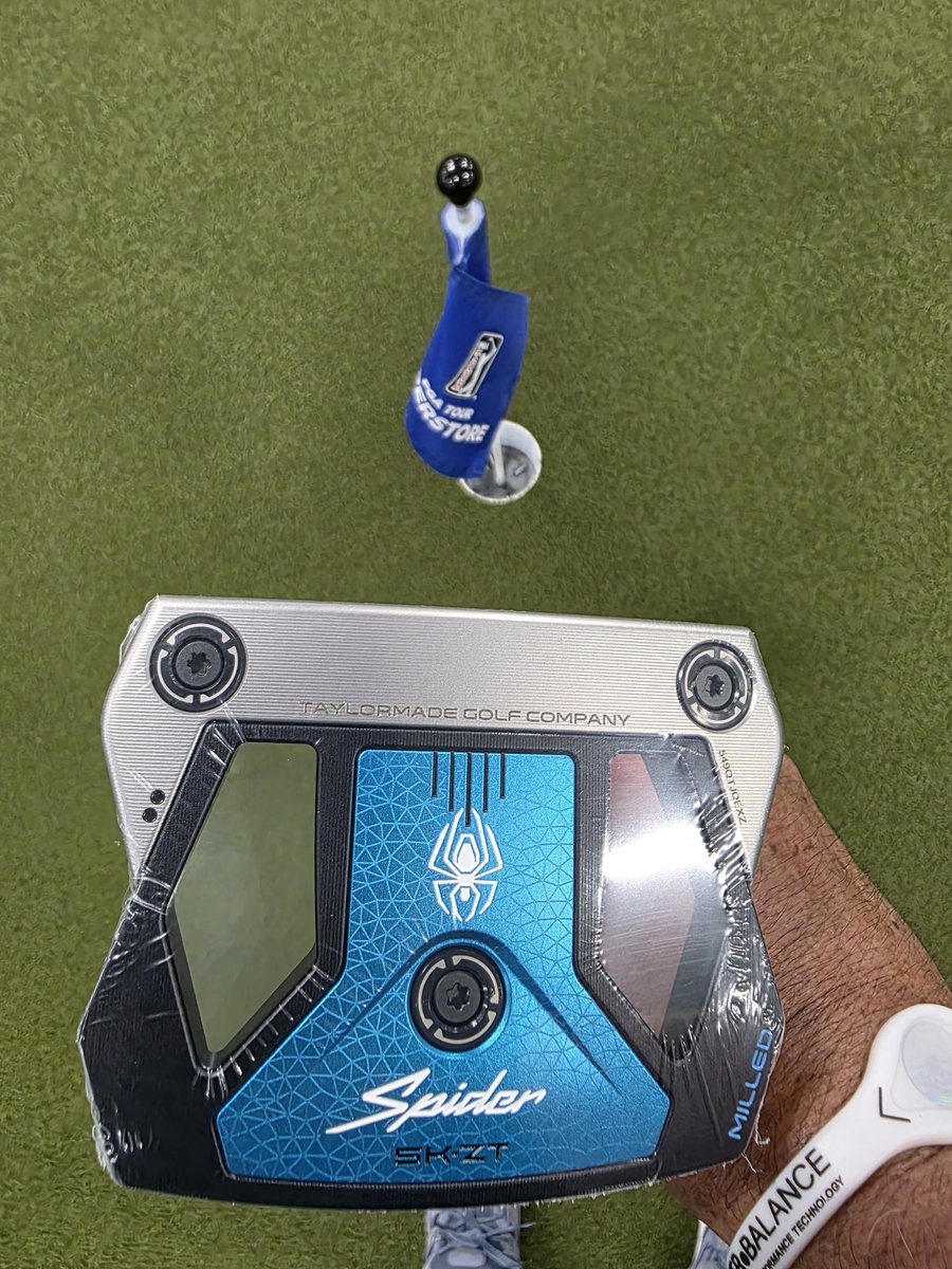 Hey <a href="/TaylorMadeGolf/">TaylorMade Golf</a> ... Look what I found at the <a href="/PGATSS/">PGA TOUR Superstore</a>. #ZeroTorque #SpiderZeroTorque