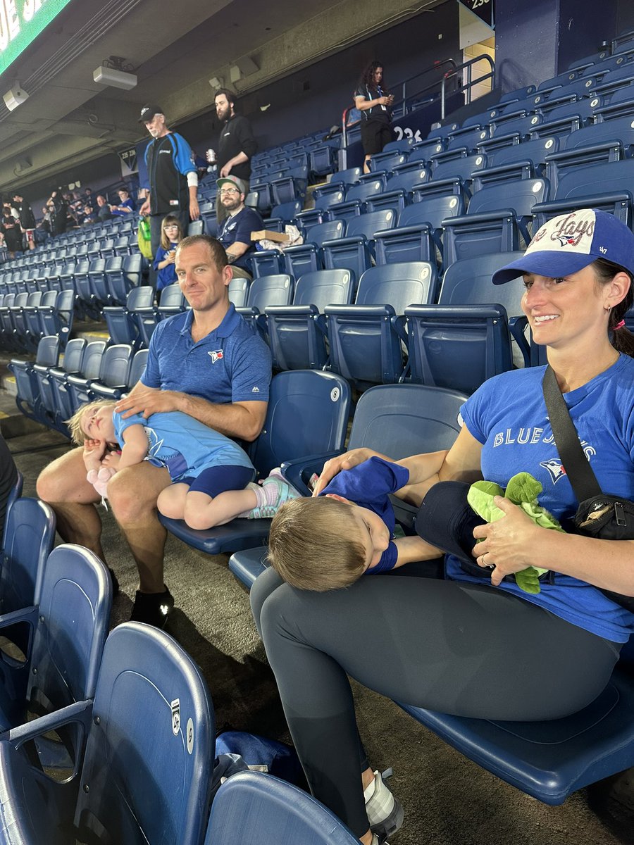 kardub's tweet photo. First timers at the @BlueJays game #Toronto #MakingMemories #rookies https://t.co/epXKIFXezq