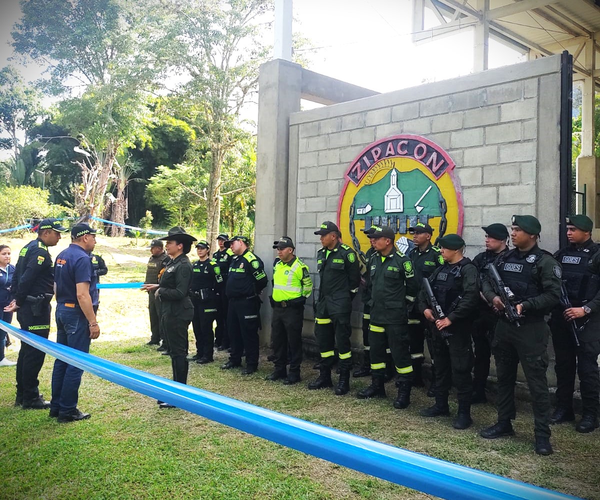 El mejor recuerdo de una aventura es volver a casa sanos y salvos.🏕️Este 5 y 6 de junio, desde PMU en El Ocaso #Zipacón, garantizamos la seguridad del Campamento Infantil "Unidad de Exploradores" de <a href="/CundinamarcaGob/">Gobernación de Cundinamarca</a> y <a href="/IndeportesCundi/">INDEPORTES_CUNDINAMARCA</a> con equipos de respuesta y #GestiónDelRiesgo