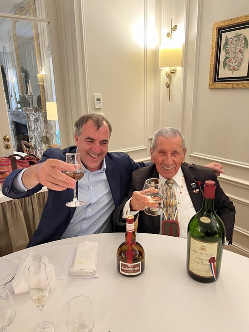 alex kershaw (@kershaw_alex) on Twitter photo Toasting the incredible life of Charles Shay, 100, the last living medic who saved lives on Omaha Beach, now crossing the English Channel with the 16th Infantry Regiment, 1st ID, bound for Easy Red Sector. <a href="/WWIIMemorial/">WWII Memorial Friends</a> Toasting the incredible life of Charles Shay, 100, the last living medic who saved lives on Omaha Beach, now crossing the English Channel with the 16th Infantry Regiment, 1st ID, bound for Easy Red Sector. <a href="/WWIIMemorial/">WWII Memorial Friends</a>