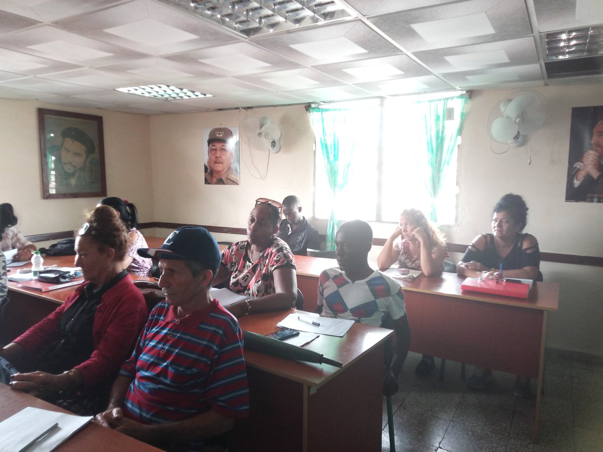 Se realiza en la mañana de hoy chequeo de planteamientos con la  participación de la Dirección de la Asamblea ,Intendente ,los presidentes de Consejos Populares y las Direcciones Administrativas .
#MiRincónQuerido
#CienfuegosXMásVictorias
#JuntosPodemos