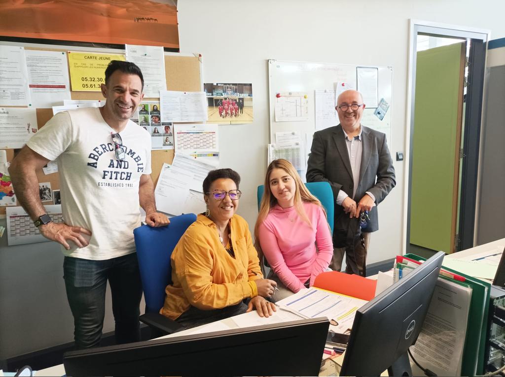 DenisPelissie's tweet photo. @cpifpbajoaragon
@atrodriguez79
@CelineImart
4 étudiants d'Alcaniz en Espagne, viennent de terminer leurs semaines de stage à Toulouse. Un grand merci au Conseil Régional d'Occitanie, à la Résidence l'Auta de Portet-sur-Garonne, au lycée Gallieni. L'Europe est une idée concrète. https://t.co/p8BrqwXgOM