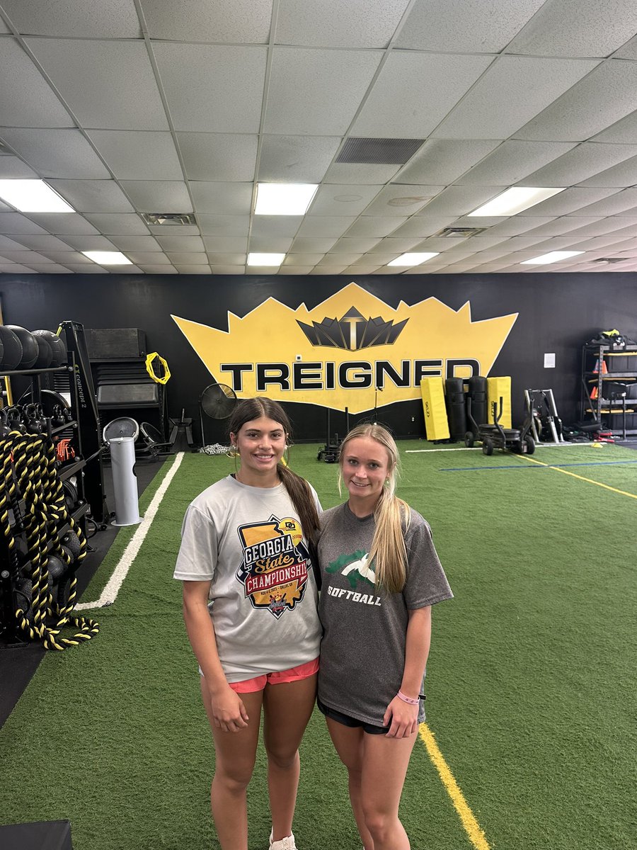Elizabeth Lindsey (@elizabethl2009) on Twitter photo Thanks Madison for another great workout before our tournament this weekend! <a href="/GaBombers09/">Bombers 16U National Edwards</a> Thanks Madison for another great workout before our tournament this weekend! <a href="/GaBombers09/">Bombers 16U National Edwards</a>