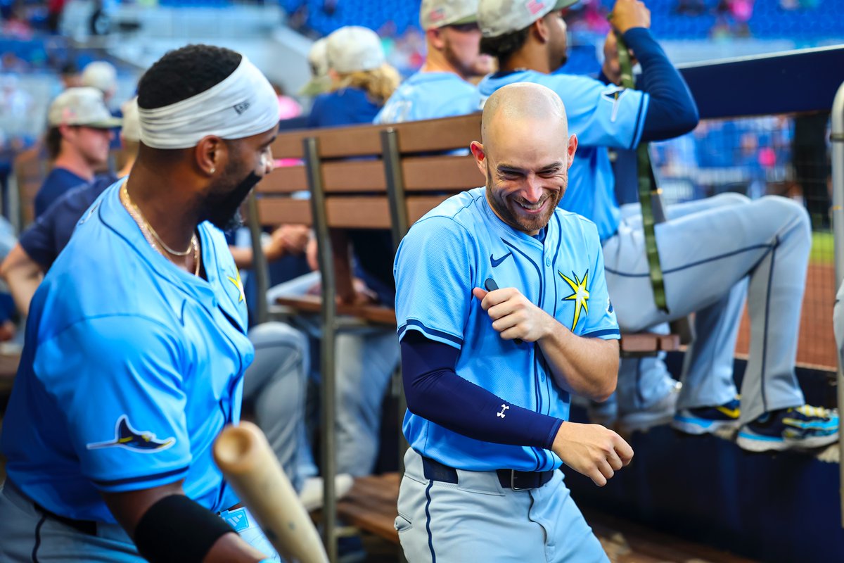 Quit playing... #VoteRays 

👉: raysbaseball.com/vote