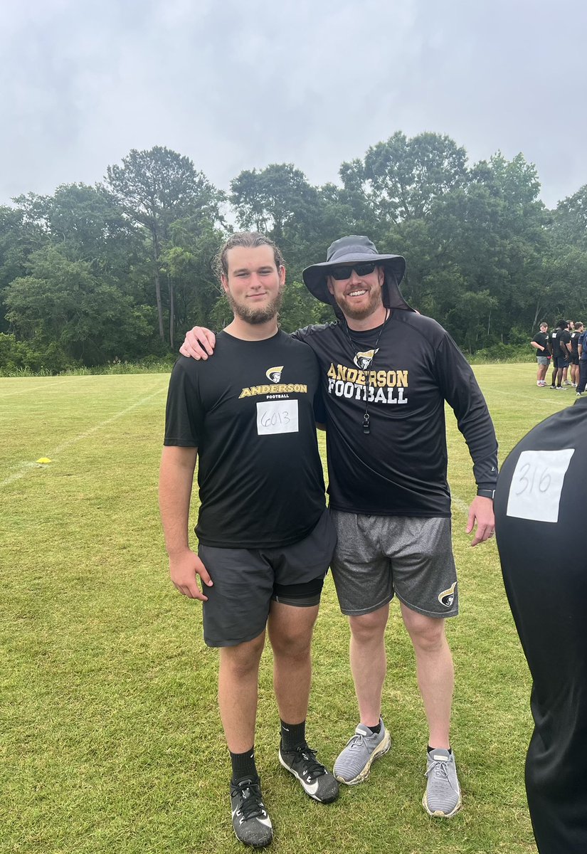 Red 🦊 <a href="/AadenStarnes/">Aaden Starnes</a> competing <a href="/AUTrojansFB/">Anderson Trojans Football</a> camp today. #GBED