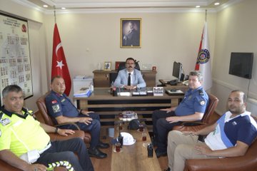 Kaymakam ATEŞ ve personel birlikte