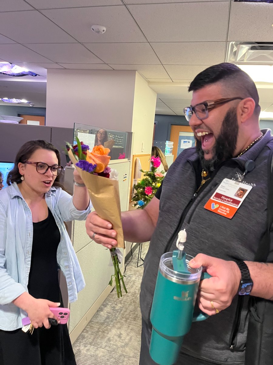 A huge thank you to FM Global &amp; United Way for delivering 50 beautiful flower bouquets to HopeHealth! 🌸

Your kindness brought joy to our staff and patients alike. 💜

#HopeHealth #FMGlobal #UnitedWay #ActsOfKindness #CommunitySupport