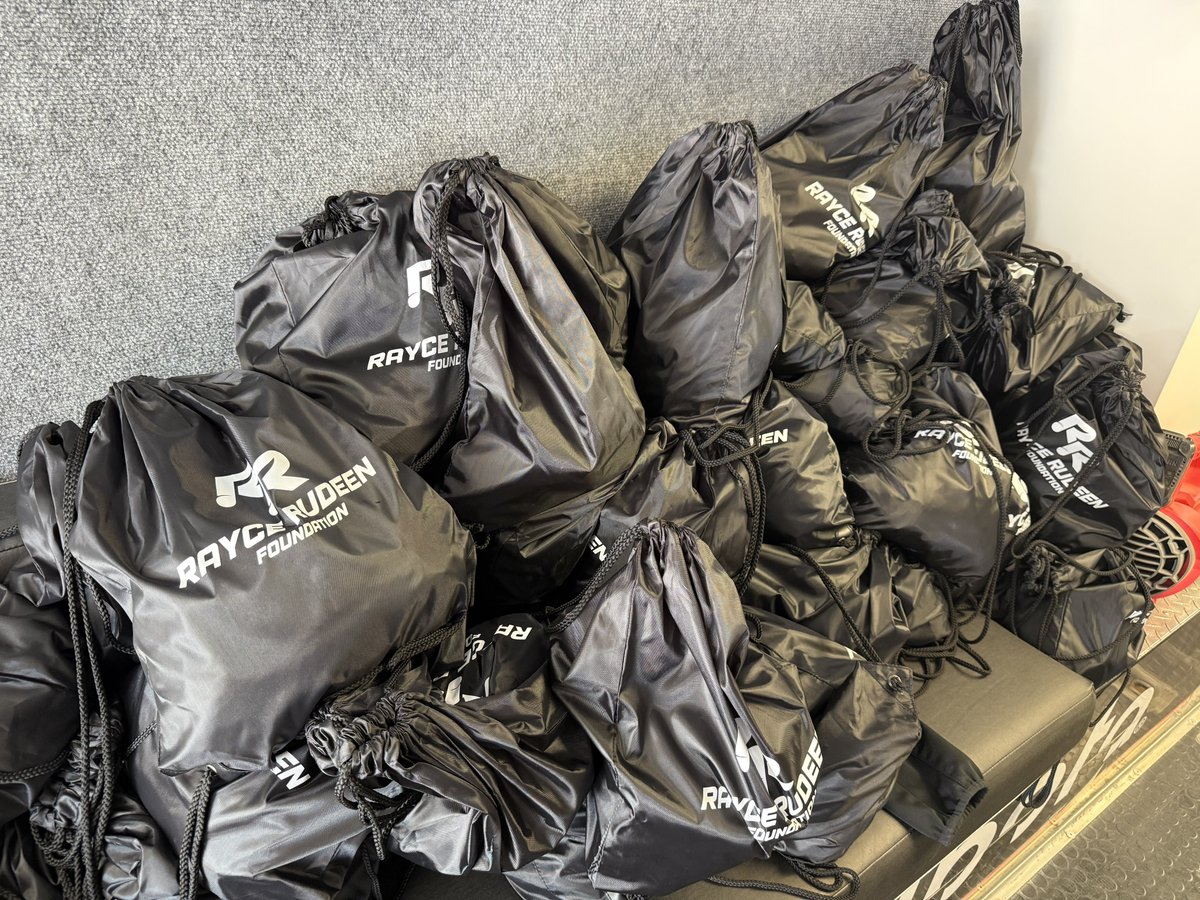 High Limit Racing (@highlimitracing) on Twitter photo A huge thank you to the <a href="/RayceRudeenFdn/">Rayce Rudeen Foundation</a> for taking care of tonight’s competitors!
They filled 60+ goody bags with snacks, drinks, and more to hand out to teams today at @141Speedway. A huge thank you to the <a href="/RayceRudeenFdn/">Rayce Rudeen Foundation</a> for taking care of tonight’s competitors!
They filled 60+ goody bags with snacks, drinks, and more to hand out to teams today at @141Speedway.