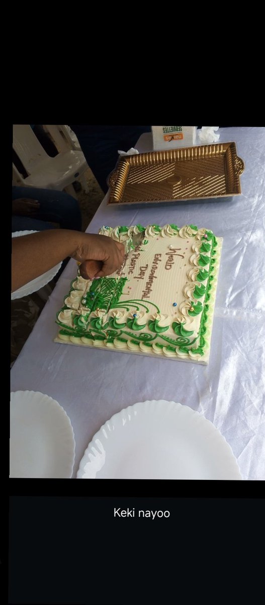 Helpabroda initiative tweet media