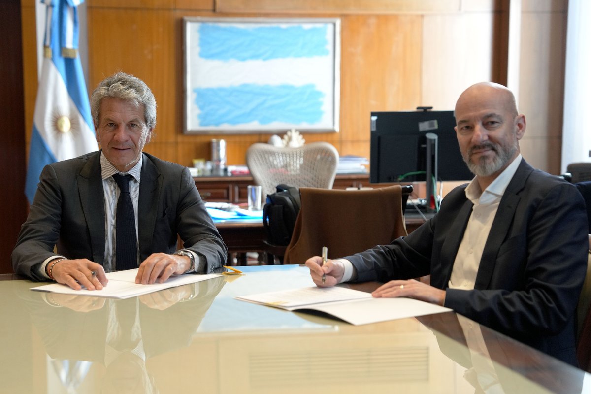 Con el fin de promover una colaboración responsable y orientada a las necesidades de los contribuyentes, AGIP y ARCA firmaron una adenda a los convenios de intercambio de información ya vigentes entre los organismos. Estuvieron presentes @GKrivo y Juan Pazo. ✍️