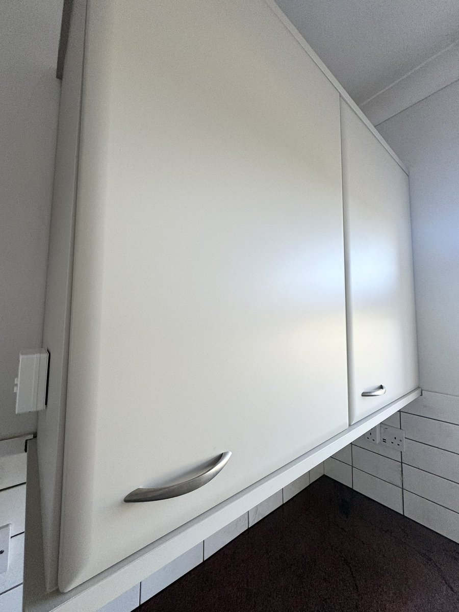 Creative Chic Specialist Kitchen cabinet Painter tweet media