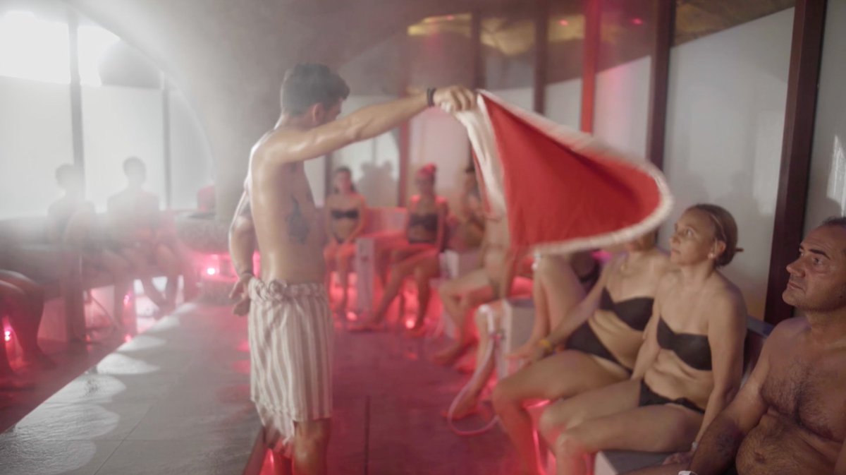 ThePerfectSweat's tweet image. 📍 Verona, Italy 🇮🇹 

Aquardens Terme Verona is Italy’s largest thermal spa. 💧 🔥  Experience outdoor pools, professional Aufguss sauna rituals, wellness amenities, and deep relaxation in the Valpolicella hills.

As seen in the Perfect Sweat Series 👇

🔗 perfectsweatseries.com/episode-3-aufg…