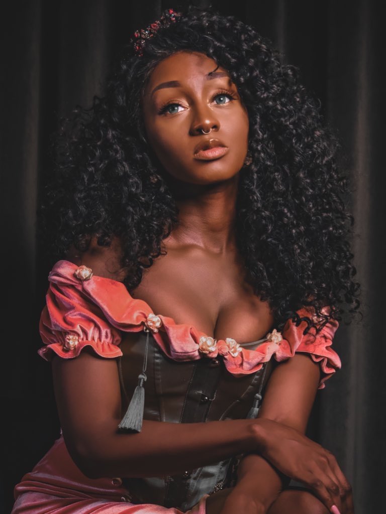 ITS MY BIRTHDAY STREAM TODAY!! 🎉😘🎊🎊🎈🥳

I’ll be live on my usual platforms for the majority of today! 
Come by and say hi!!